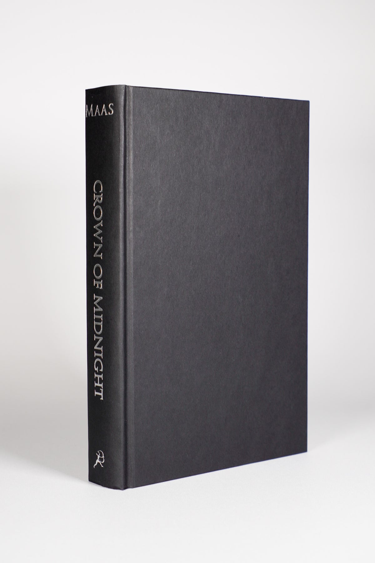 Crown of Midnight naked hardcover beneath the dust jacket from the 2018 Throne of Glass box set