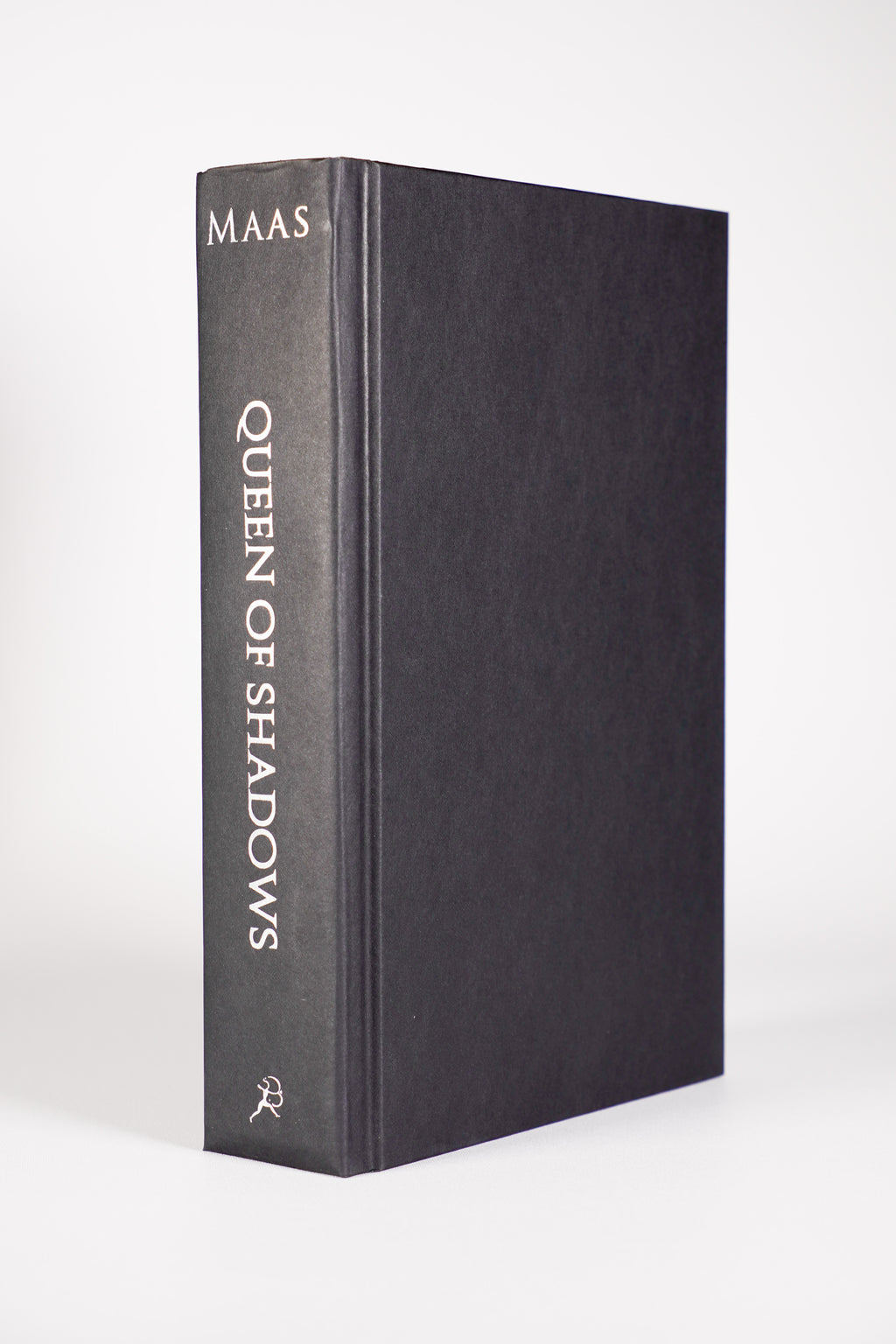 Queen of Shadows naked hardcover beneath the dust jacket from the 2018 Throne of Glass box set