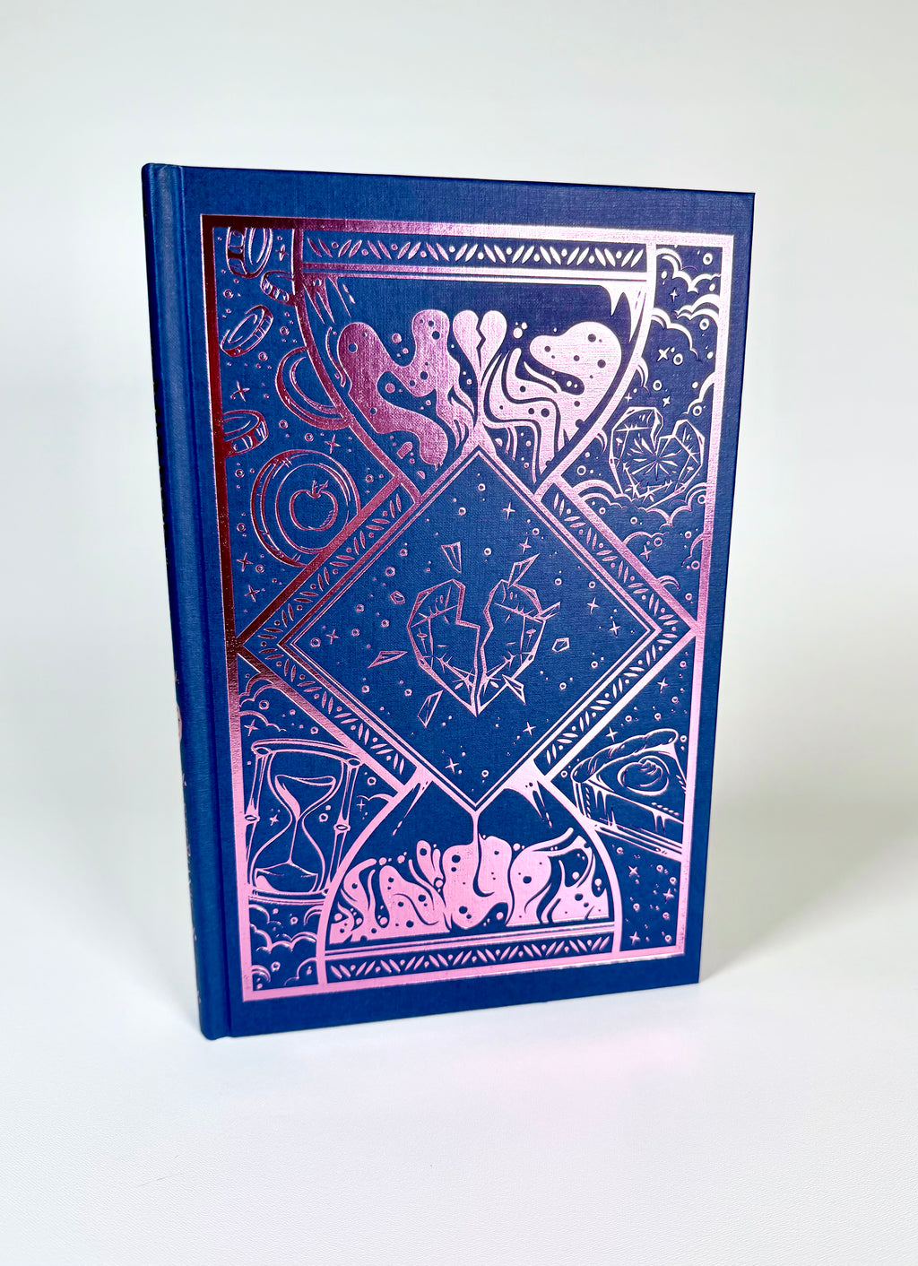 The Mirror of Infinite Endings Waterstones Exclusive Edition additional photographed detail