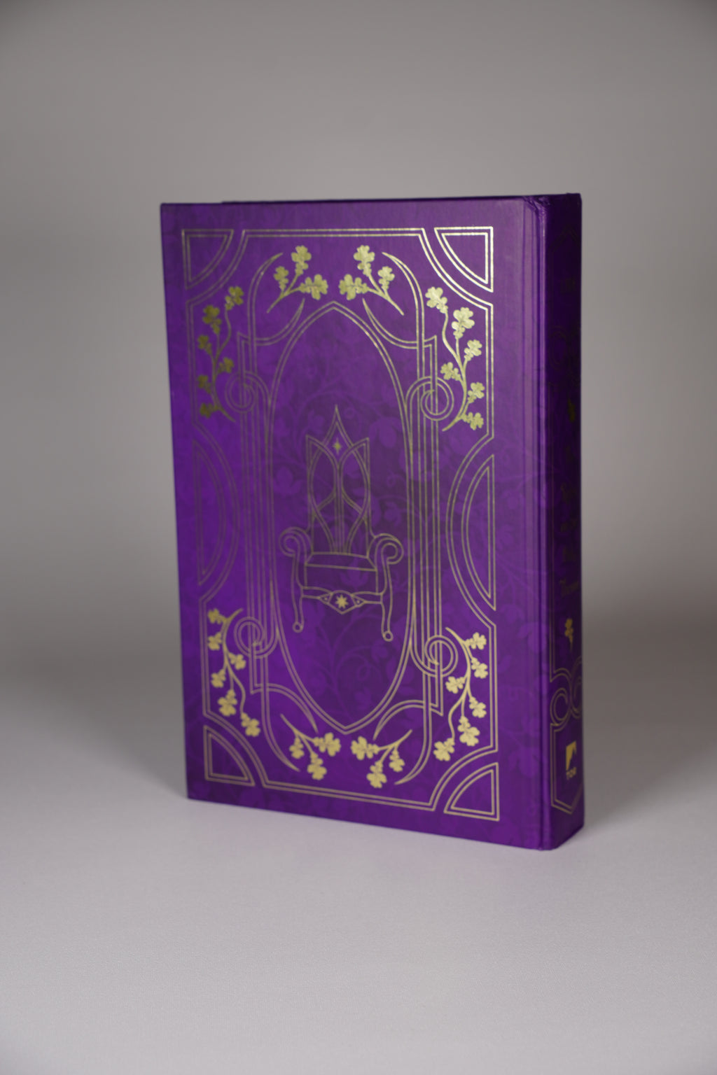 The Robin on the Oak Throne FairyLoot purple foiled back board and upper corner detail