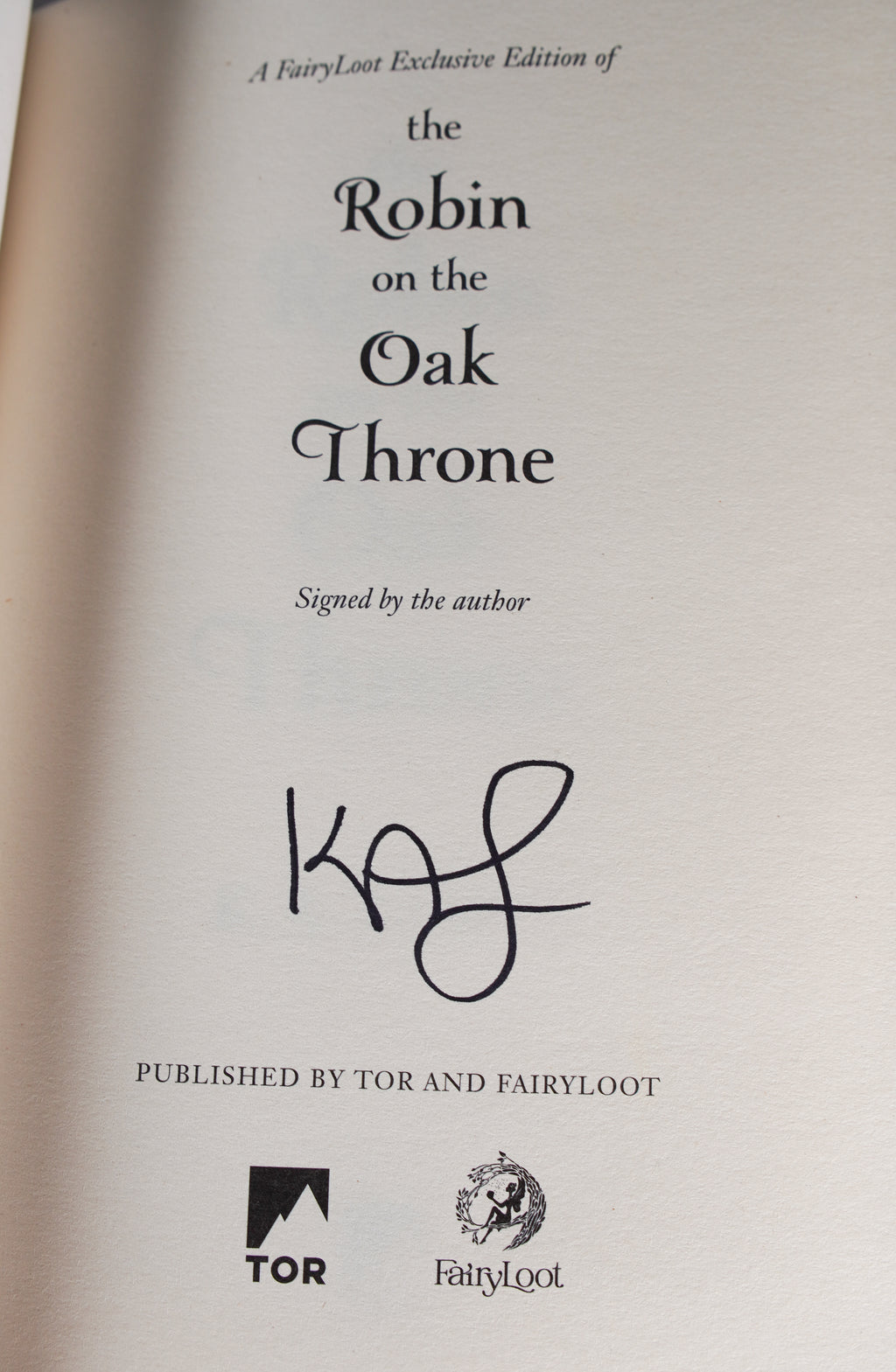 The Robin on the Oak Throne FairyLoot signed-edition page with K.A. Linde signature