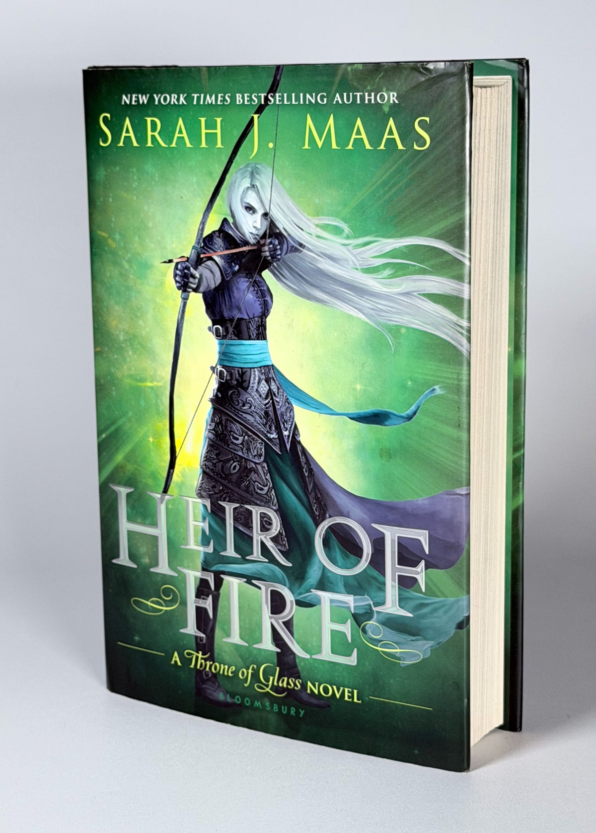 Heir of Fire: original illustrated dust jacket front and fore-edge